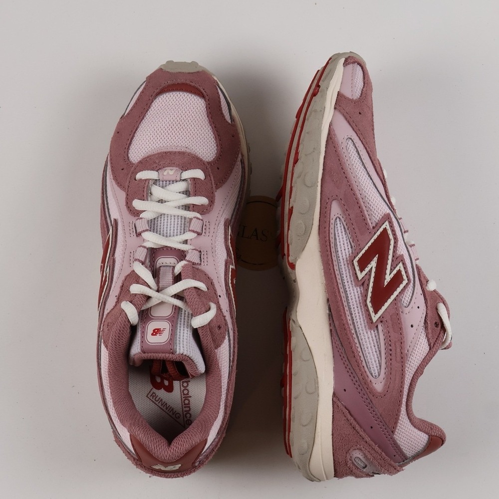 New Balance 204L Running Shoes Pink Suede Mesh Sneakers Size 7.5 NWT